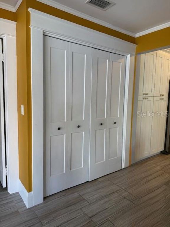 Image 20 of property listing at 121 W NORTH STREET, Tampa, FL 33604