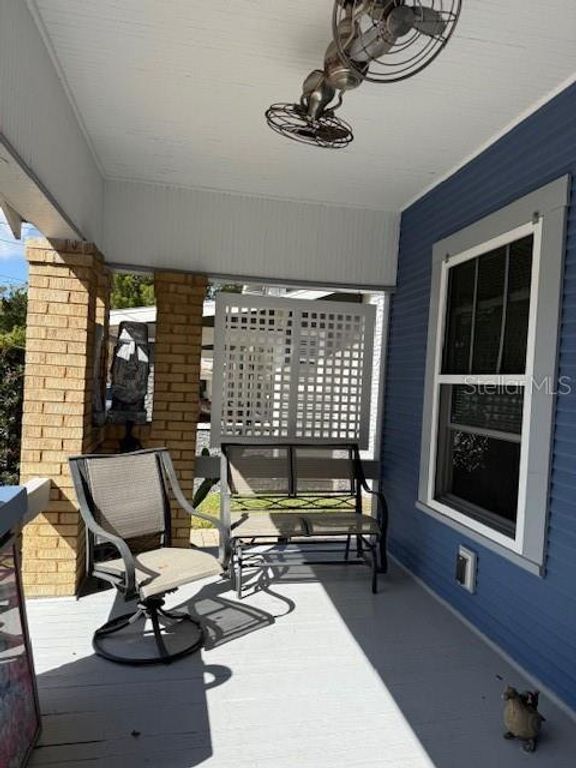 Image 5 of property listing at 121 W NORTH STREET, Tampa, FL 33604