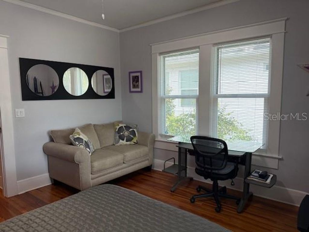 Image 48 of property listing at 121 W NORTH STREET, Tampa, FL 33604