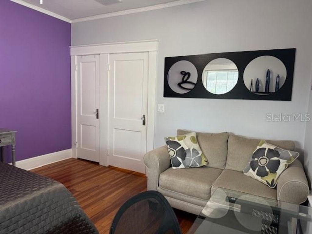 Image 49 of property listing at 121 W NORTH STREET, Tampa, FL 33604