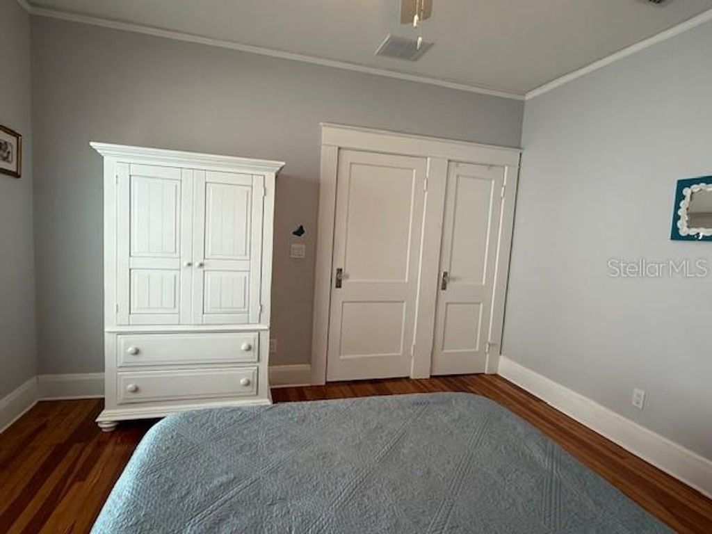 Image 52 of property listing at 121 W NORTH STREET, Tampa, FL 33604