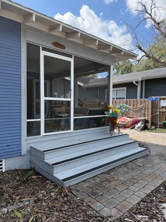 Image 55 of property listing at 121 W NORTH STREET, Tampa, FL 33604