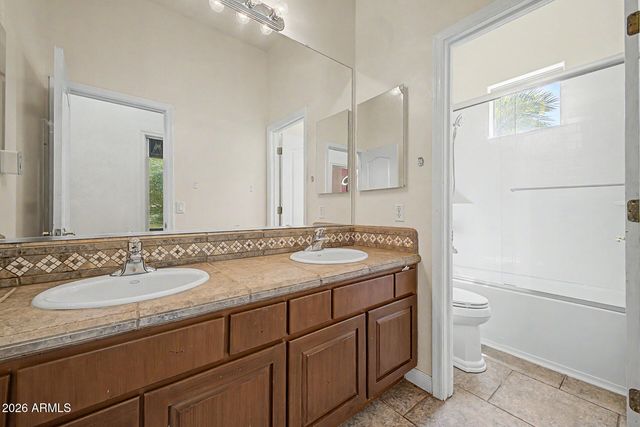 6720 S CRESTVIEW Drive, Gilbert, AZ 85298