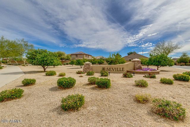 6720 S CRESTVIEW Drive, Gilbert, AZ 85298