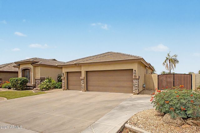 6720 S CRESTVIEW Drive, Gilbert, AZ 85298