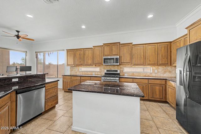 6720 S CRESTVIEW Drive, Gilbert, AZ 85298