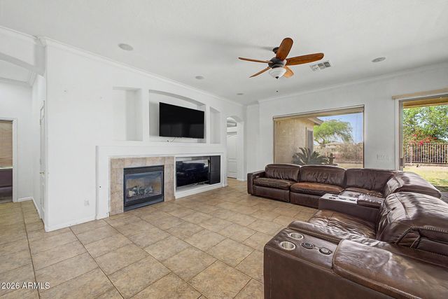 6720 S CRESTVIEW Drive, Gilbert, AZ 85298