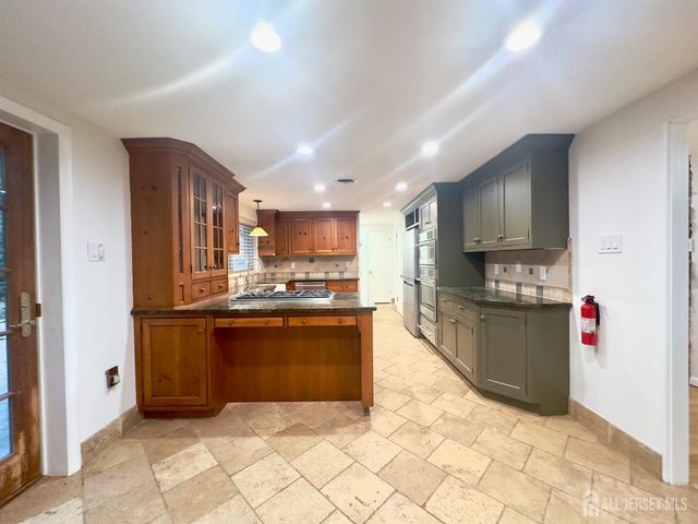 1 High Acres Drive, Ewing, NJ 08628