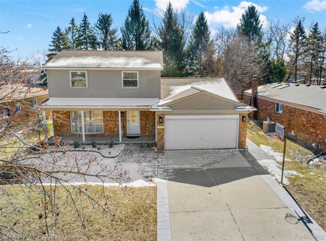 1580 Crimson Drive, Troy, MI 48083