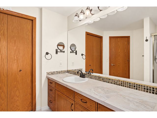 15705 Se 34TH Cir, Vancouver, WA 98683