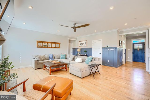 2553 HANOVER PIKE, Hampstead, MD 21074