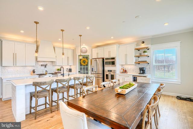 2553 HANOVER PIKE, Hampstead, MD 21074