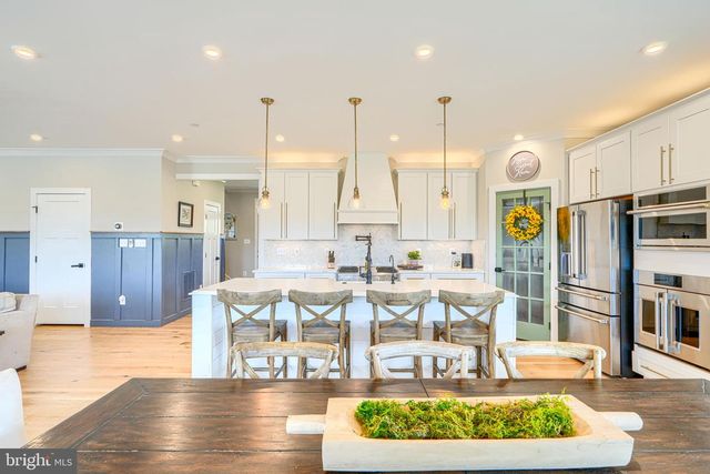 2553 HANOVER PIKE, Hampstead, MD 21074