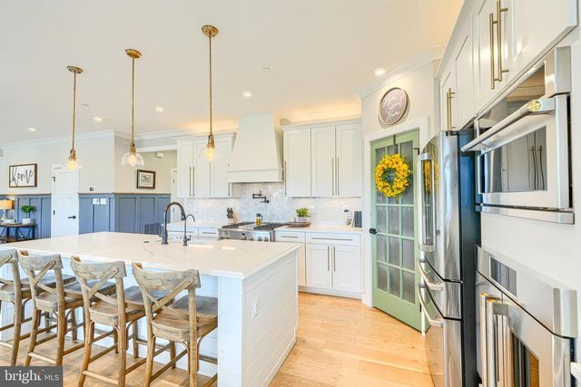 2553 HANOVER PIKE, Hampstead, MD 21074