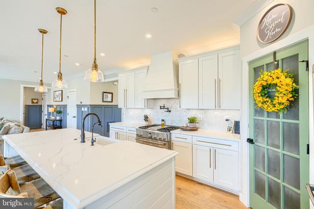 2553 HANOVER PIKE, Hampstead, MD 21074