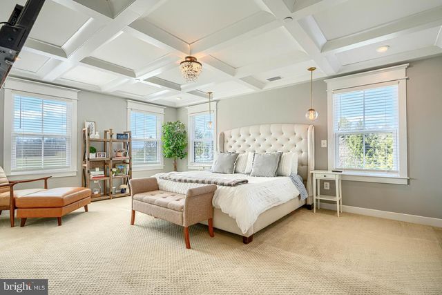 2553 HANOVER PIKE, Hampstead, MD 21074