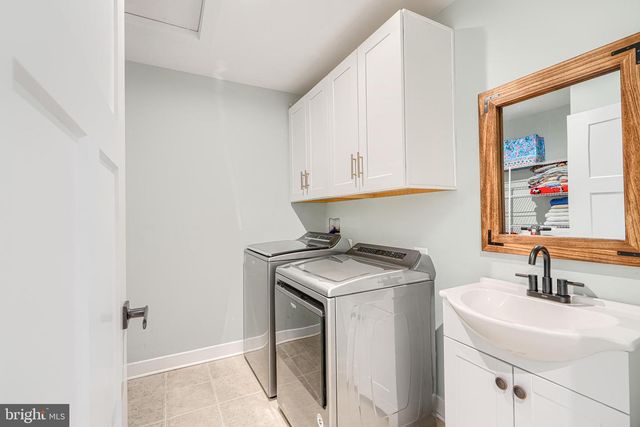 2553 HANOVER PIKE, Hampstead, MD 21074