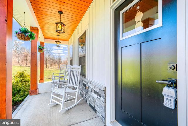 2553 HANOVER PIKE, Hampstead, MD 21074