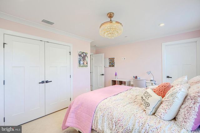 2553 HANOVER PIKE, Hampstead, MD 21074