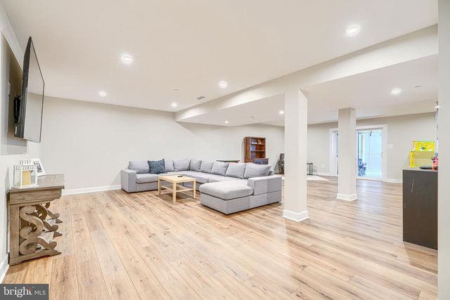 2553 HANOVER PIKE, Hampstead, MD 21074