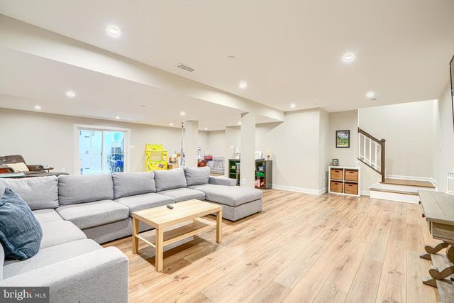 2553 HANOVER PIKE, Hampstead, MD 21074