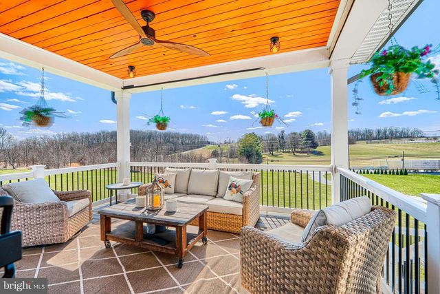 2553 HANOVER PIKE, Hampstead, MD 21074