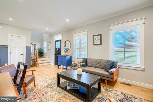 2553 HANOVER PIKE, Hampstead, MD 21074