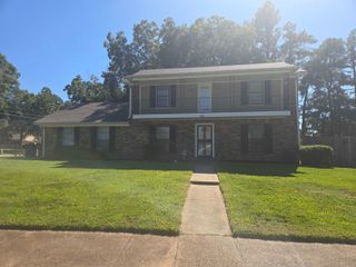 1889 POMONA AVE, Memphis, TN 38116
