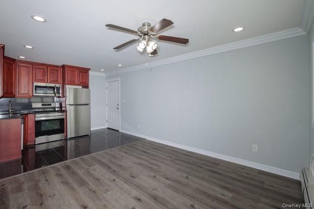 118 Carleton Avenue 2B, Islip Terrace, NY 11752