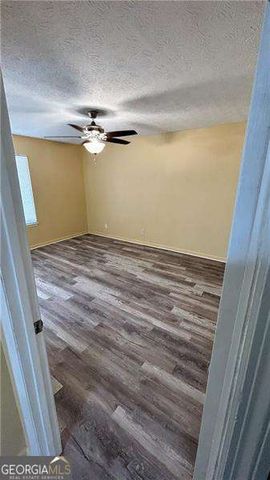 8560 Creekwood Way, Jonesboro, GA 30238