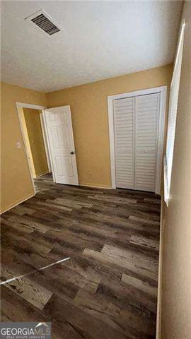 8560 Creekwood Way, Jonesboro, GA 30238