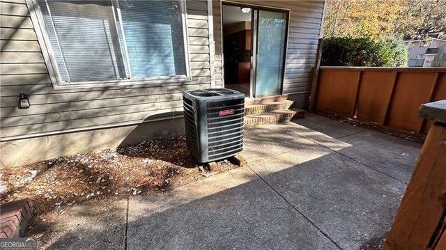 8560 Creekwood Way, Jonesboro, GA 30238