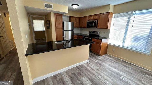 8560 Creekwood Way, Jonesboro, GA 30238