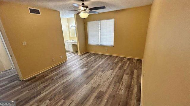 8560 Creekwood Way, Jonesboro, GA 30238