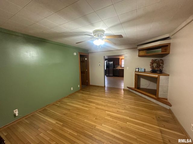 223 ELM Street, Kincaid, IL 62568