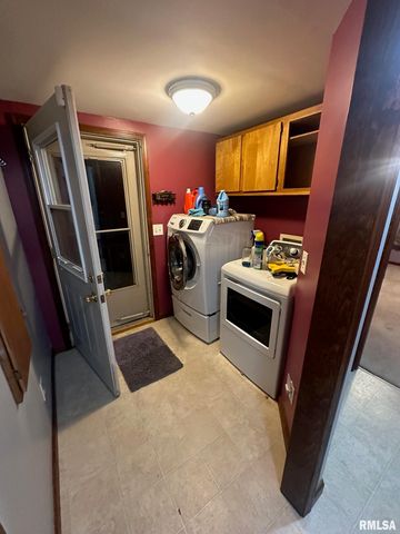 223 ELM Street, Kincaid, IL 62568