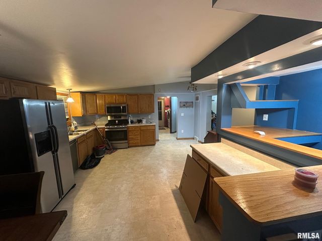 223 ELM Street, Kincaid, IL 62568