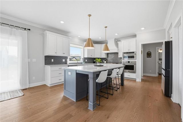 2063 NW O'Brien Road, Lee's Summit, MO 64081