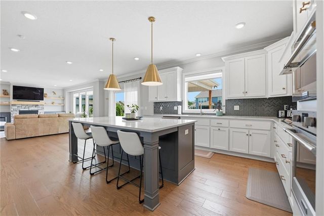2063 NW O'Brien Road, Lee's Summit, MO 64081