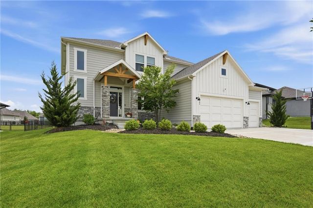 2063 NW O'Brien Road, Lee's Summit, MO 64081