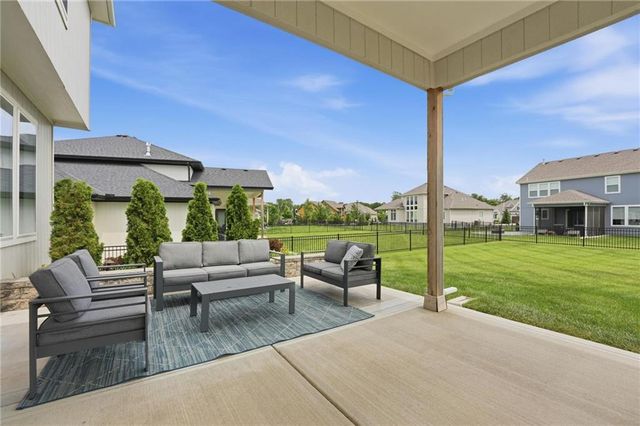 2063 NW O'Brien Road, Lee's Summit, MO 64081