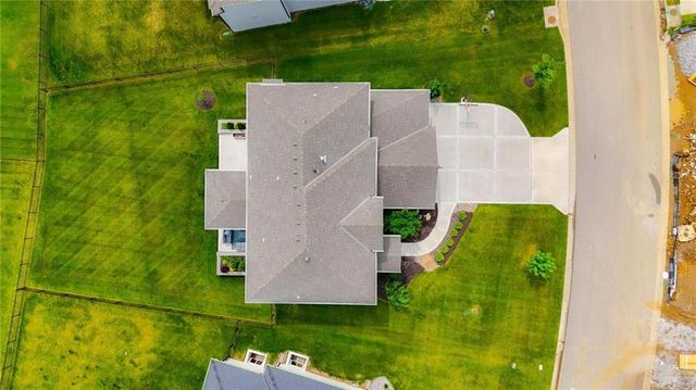 2063 NW O'Brien Road, Lee's Summit, MO 64081