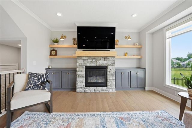 2063 NW O'Brien Road, Lee's Summit, MO 64081