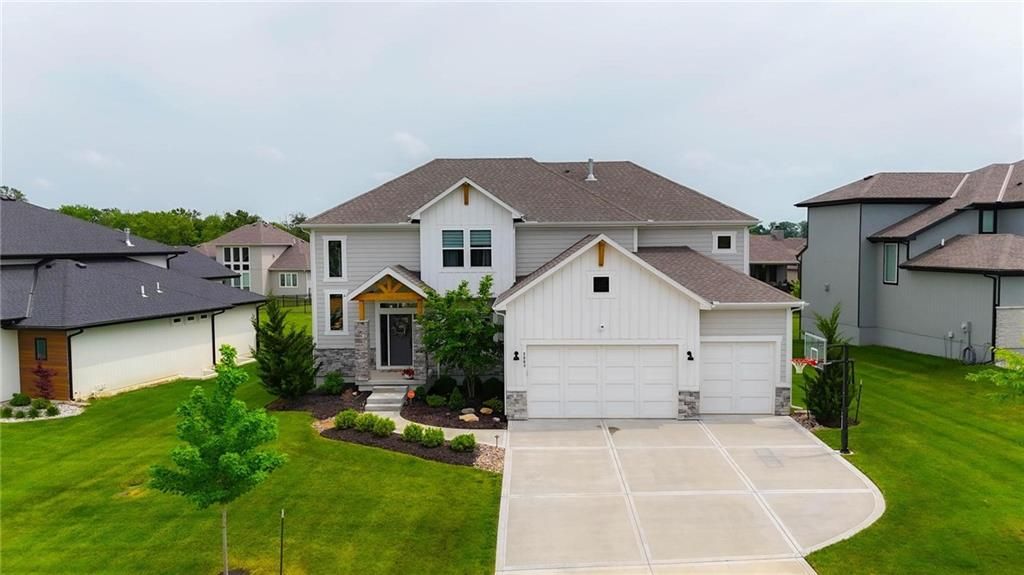 2063 NW O'Brien Road, Lee's Summit, MO 64081