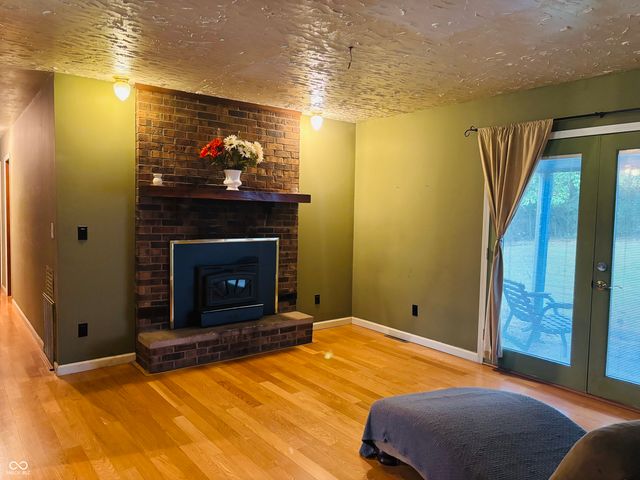 875 W Malone Drive, Connersville, IN 47331