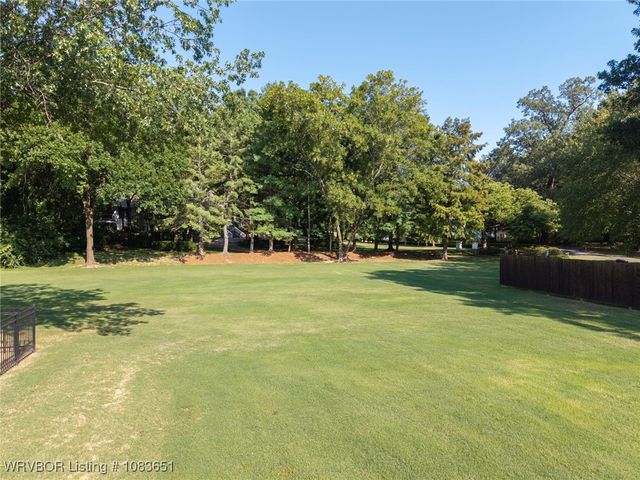 3201 Leigh's Hollow Lane, Fort Smith, AR 72903