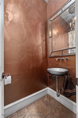 3201 Leigh's Hollow Lane, Fort Smith, AR 72903