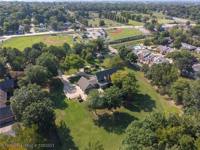 3201 Leigh's Hollow Lane, Fort Smith, AR 72903