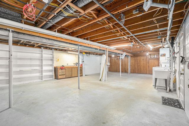 328 Thomas Street, Allegan, MI 49010