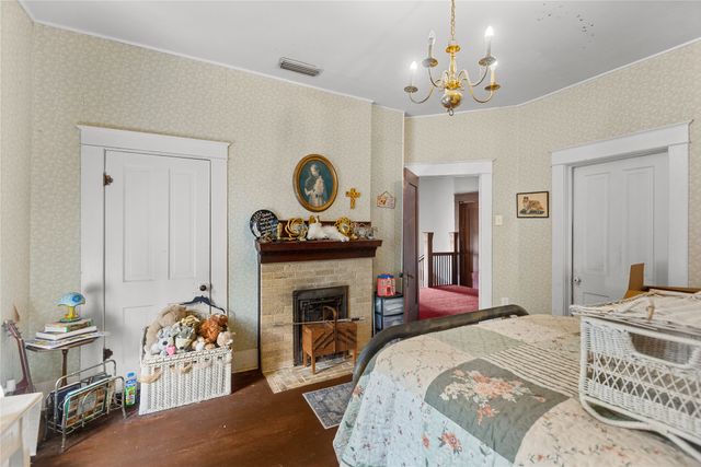 300 Hickory Street, Honey Grove, TX 75446